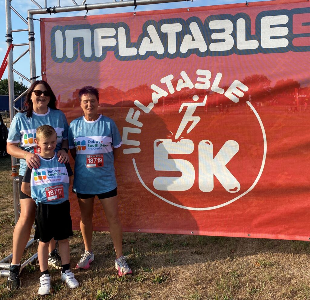 Tarr family group photo at the 5k start